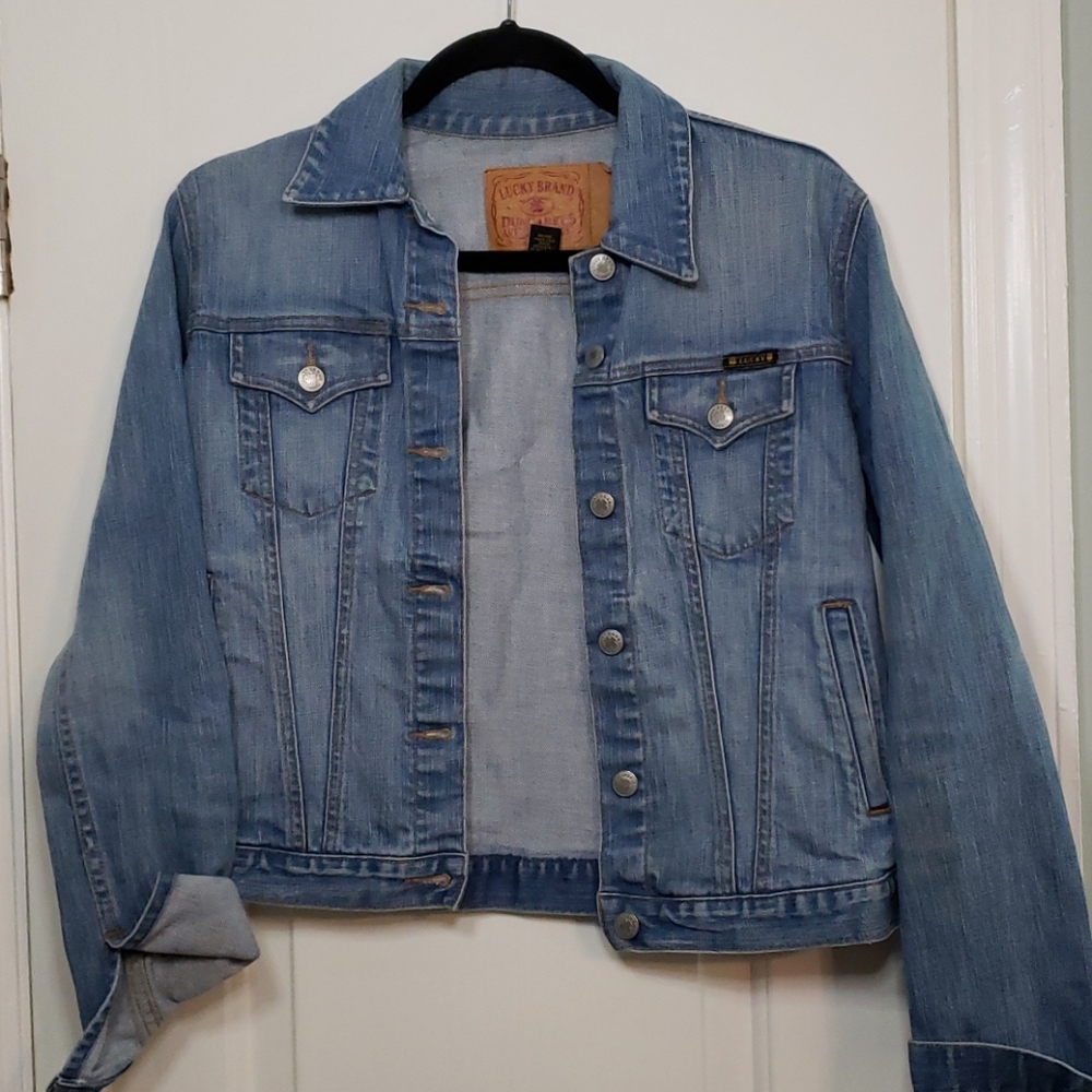 Lucky Brand medium light wash demin jean jacket